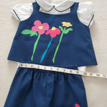 Load image into Gallery viewer, Vintage 2-piece Flower Applique Outfit 4t
