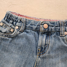 Load image into Gallery viewer, Y2k Levi&#39;s Flared Jeans 24 months
