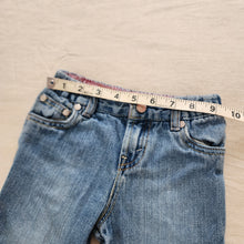 Load image into Gallery viewer, Y2k Levi&#39;s Flared Jeans 24 months
