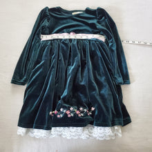 Load image into Gallery viewer, Vintage Dark Green Velvet Dress 5t
