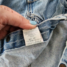 Load image into Gallery viewer, Vintage Levi&#39;s Trucker Jean Jacket Orange Tab 3t
