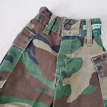 Load image into Gallery viewer, Vintage Camo Pants 4t
