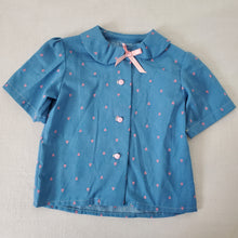 Load image into Gallery viewer, Vintage Heart Pattern Blouse 3t/4t
