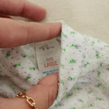 Load image into Gallery viewer, Vintage Rosebud Terrycloth PJs 3-6 months
