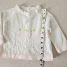 Load image into Gallery viewer, Vintage Soft Knit Flower Sweater 3-6 months
