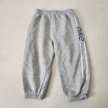 Load image into Gallery viewer, Vintage Y2k Nike Jogger Pants 3t
