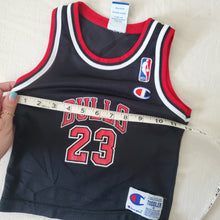 Load image into Gallery viewer, Vintage Chicago Bulls Jersey 3t/4t
