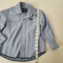 Load image into Gallery viewer, Vintage Wrangler Pale Blue Buttondown 2t/3t
