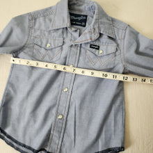 Load image into Gallery viewer, Vintage Wrangler Pale Blue Buttondown 2t/3t
