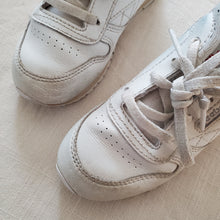 Load image into Gallery viewer, Reebok Classic Vintage Style Shoes toddler 9
