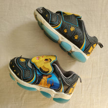 Load image into Gallery viewer, Lion King Light-up Shoes toddler 8
