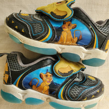 Load image into Gallery viewer, Lion King Light-up Shoes toddler 8
