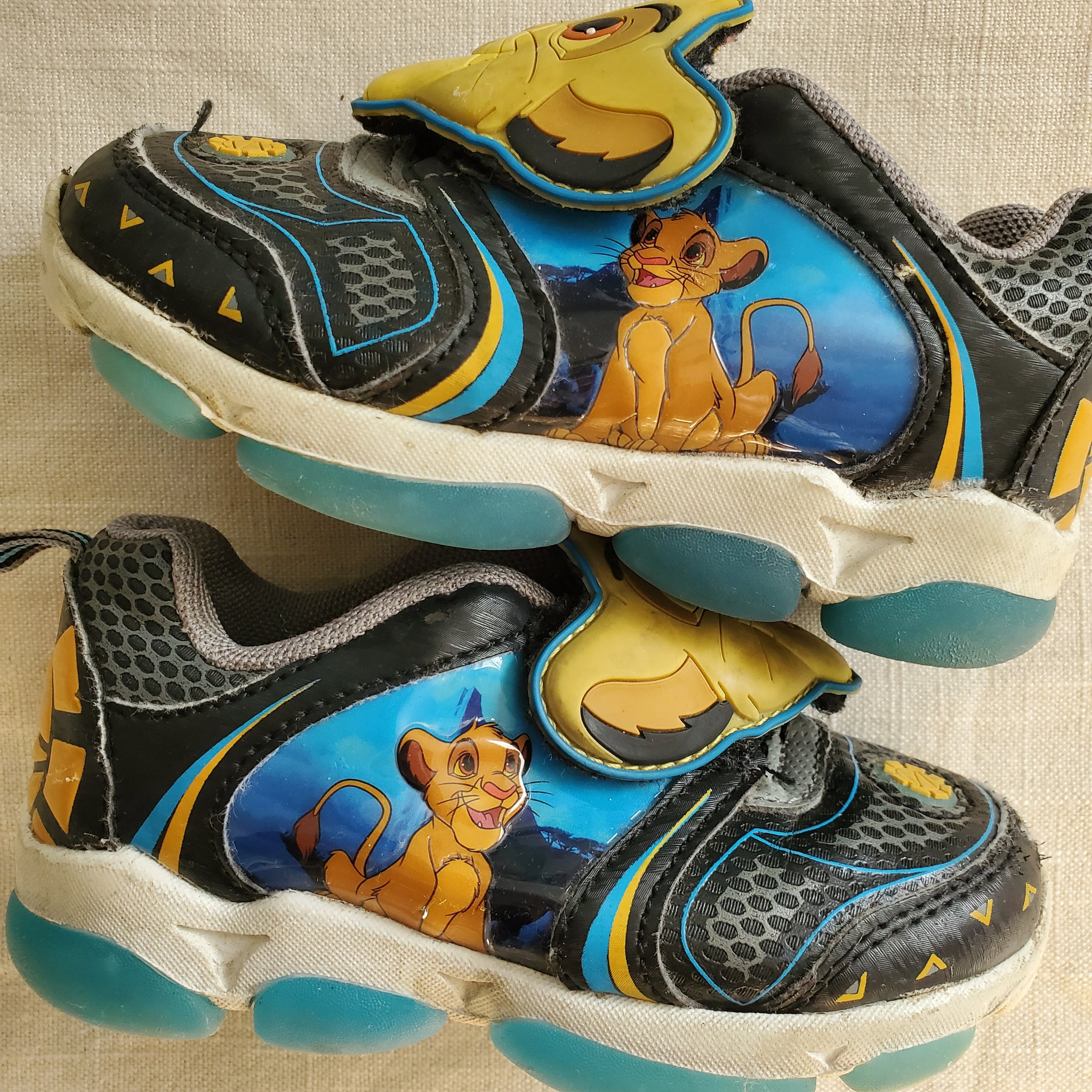 Lion King Light-up Shoes toddler 8 – Nostalgic Baby Vintage