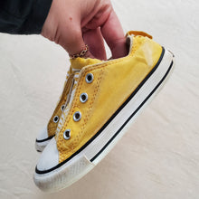 Load image into Gallery viewer, Converse Yellow All Star Shoes toddler 8
