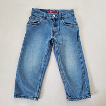 Load image into Gallery viewer, Y2k Levi&#39;s 550 Fit Jeans 4t
