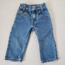 Load image into Gallery viewer, Vintage Levi&#39;s 550 Fit Jeans 2t SLIM
