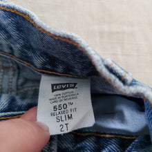 Load image into Gallery viewer, Vintage Levi&#39;s 550 Fit Jeans 2t SLIM
