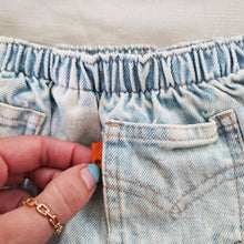 Load image into Gallery viewer, Vintage Deadstock Levi&#39;s Jean Bloomers 24 months
