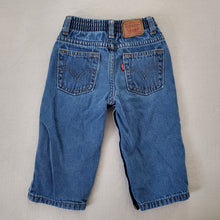 Load image into Gallery viewer, Vintage Levi&#39;s 526 Fit Jeans 12-18 months
