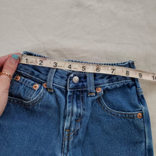 Load image into Gallery viewer, Vintage Levi&#39;s 526 Fit Jeans 12-18 months
