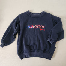 Load image into Gallery viewer, Vintage London Crewneck 4t
