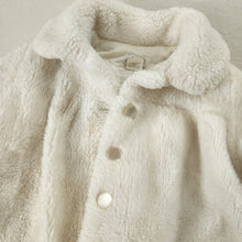 Load image into Gallery viewer, Vintage White Faux Fur Coat 3t
