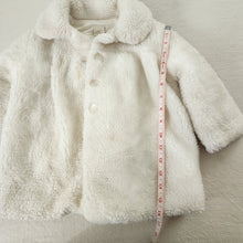 Load image into Gallery viewer, Vintage White Faux Fur Coat 3t
