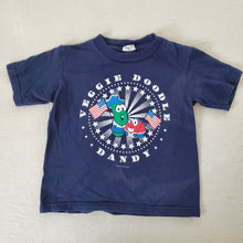 Load image into Gallery viewer, Y2k VeggieTales Doodle Dandy Tee 3t
