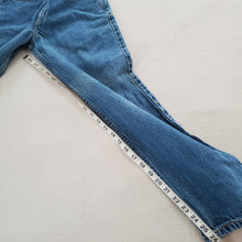 Load image into Gallery viewer, Vintage Levi&#39;s 550 Fit Jeans kids 14 SLIM
