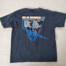 Load image into Gallery viewer, 2011 Dallas Mavs Championship Roster Tee 5t/6
