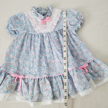 Load image into Gallery viewer, Vintage Small Floral 12-24 months
