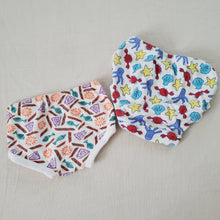 Load image into Gallery viewer, Vintage Summery Bloomers Bundle 3-6 months
