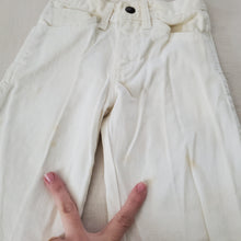 Load image into Gallery viewer, Vintage Brittania White Jeans kids 8 SLIM
