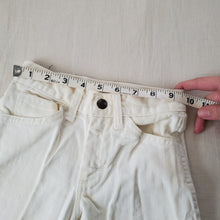 Load image into Gallery viewer, Vintage Brittania White Jeans kids 8 SLIM
