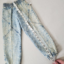 Load image into Gallery viewer, Vintage Deadstock Acid Wash Jogger Jeans 3t
