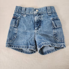 Load image into Gallery viewer, Vintage Short Cargo Pocket Jean Shorts 5t
