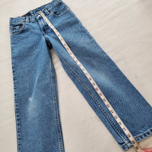 Load image into Gallery viewer, Vintage Levi&#39;s 550 Fit Jeans kids 8
