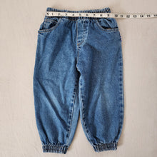 Load image into Gallery viewer, Vintage Jogger Jeans 3t
