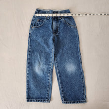 Load image into Gallery viewer, Vintage Lee Blue Jeans 4t
