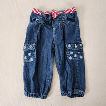 Load image into Gallery viewer, Vintage Floral Cargo Capri Jeans 4t
