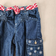 Load image into Gallery viewer, Vintage Floral Cargo Capri Jeans 4t
