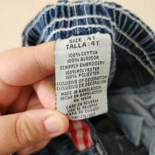 Load image into Gallery viewer, Vintage Floral Cargo Capri Jeans 4t
