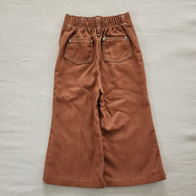 Load image into Gallery viewer, Vintage 70s Caramel Wide Flared Pants 2t
