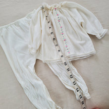 Load image into Gallery viewer, Vintage 60s White Girly Pajamas Set 3-6 months
