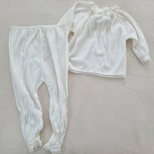 Load image into Gallery viewer, Vintage 60s White Girly Pajamas Set 3-6 months
