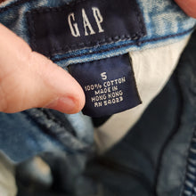 Load image into Gallery viewer, Vintage Y2k Gap Patched Shorts 5t/6 *flaw
