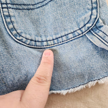 Load image into Gallery viewer, Vintage Y2k Gap Patched Shorts 5t/6 *flaw

