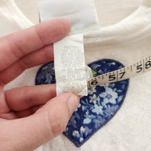 Load image into Gallery viewer, Vintage 90s Lacey Heart Top 5t/6
