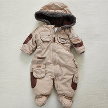 Load image into Gallery viewer, Vintage Flight Team Snowsuit 3-6 months
