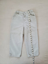 Load image into Gallery viewer, Vintage Cinched Waist Khaki Pants 4t
